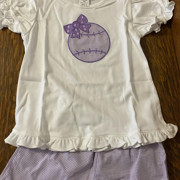 New Posh Pickle Baseball Outfit - Picture 4 of 5